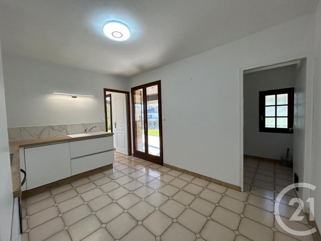 maison à vendre - 5 pièces - 101.8 m2 - ST ANDRE DE CUBZAC - 33 - AQUITAINE - Century 21 Estuaire