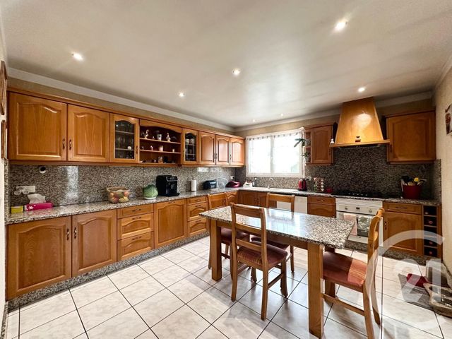 maison à vendre - 5 pièces - 126.69 m2 - ST LAURENT D ARCE - 33 - AQUITAINE - Century 21 Estuaire