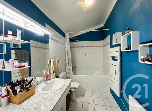 maison à vendre - 5 pièces - 126.69 m2 - ST LAURENT D ARCE - 33 - AQUITAINE - Century 21 Estuaire