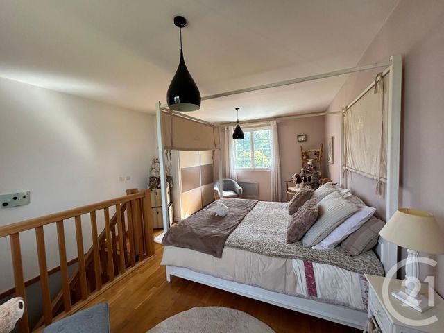 maison à vendre - 6 pièces - 156.0 m2 - ST SAVIN - 33 - AQUITAINE - Century 21 Estuaire