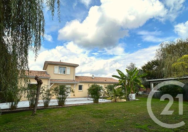 maison à vendre - 6 pièces - 156.0 m2 - ST SAVIN - 33 - AQUITAINE - Century 21 Estuaire