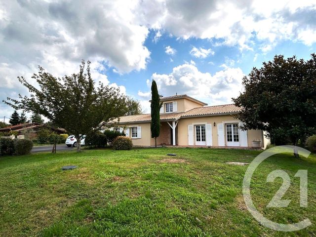 maison à vendre - 6 pièces - 156.0 m2 - ST SAVIN - 33 - AQUITAINE - Century 21 Estuaire
