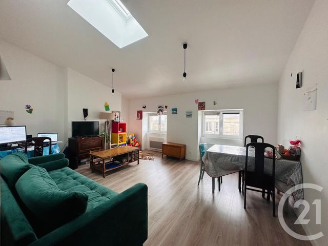 Appartement T3 à vendre - 3 pièces - 61.09 m2 - ST ANDRE DE CUBZAC - 33 - AQUITAINE - Century 21 Estuaire