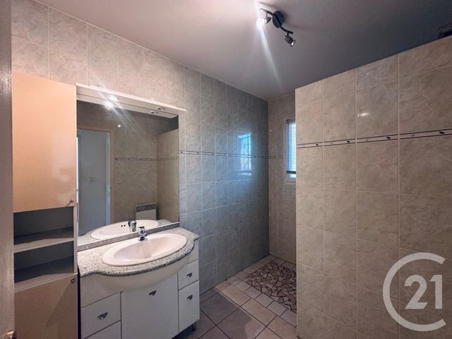 maison à vendre - 4 pièces - 118.32 m2 - ST ANDRE DE CUBZAC - 33 - AQUITAINE - Century 21 Estuaire