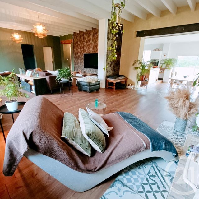 maison à vendre - 8 pièces - 240.0 m2 - GALGON - 33 - AQUITAINE - Century 21 Estuaire