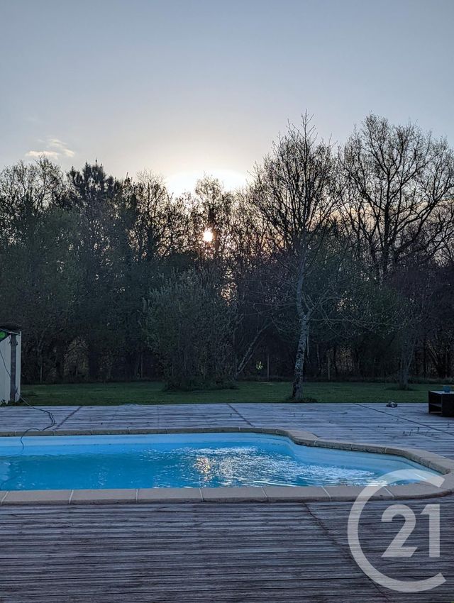 maison à vendre - 8 pièces - 240.0 m2 - GALGON - 33 - AQUITAINE - Century 21 Estuaire