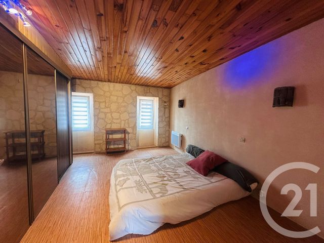 maison à vendre - 5 pièces - 105.22 m2 - ST YZAN DE SOUDIAC - 33 - AQUITAINE - Century 21 Estuaire