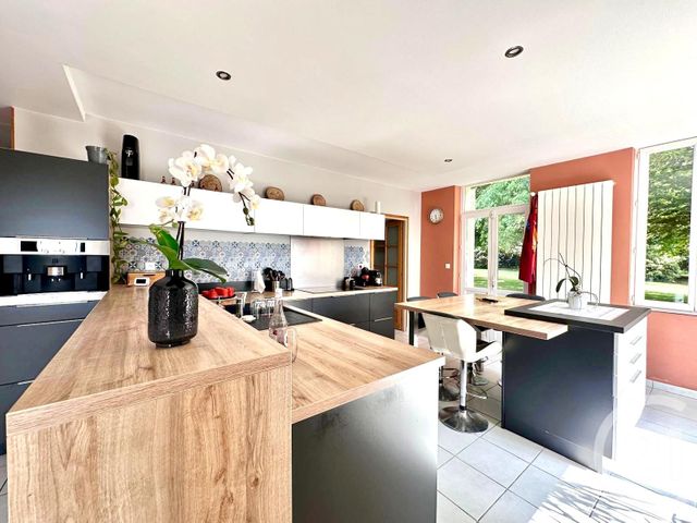 maison à vendre - 8 pièces - 265.0 m2 - PUGNAC - 33 - AQUITAINE - Century 21 Estuaire