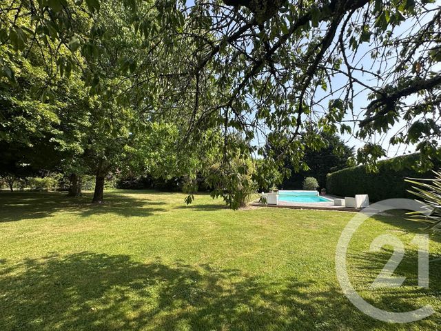 maison à vendre - 8 pièces - 265.0 m2 - PUGNAC - 33 - AQUITAINE - Century 21 Estuaire