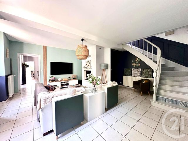 maison à vendre - 8 pièces - 265.0 m2 - PUGNAC - 33 - AQUITAINE - Century 21 Estuaire