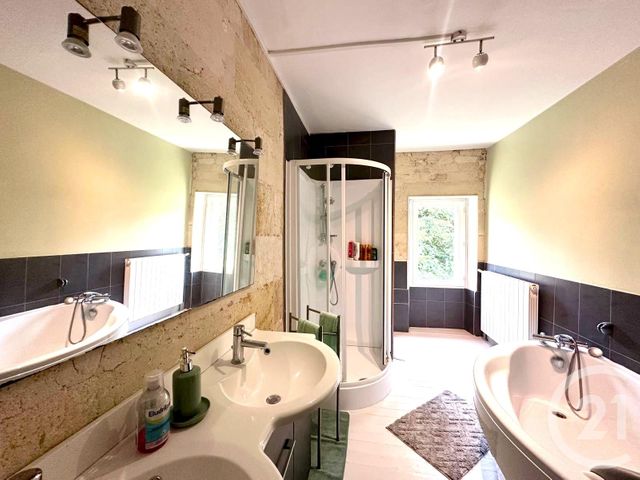 maison à vendre - 8 pièces - 265.0 m2 - PUGNAC - 33 - AQUITAINE - Century 21 Estuaire