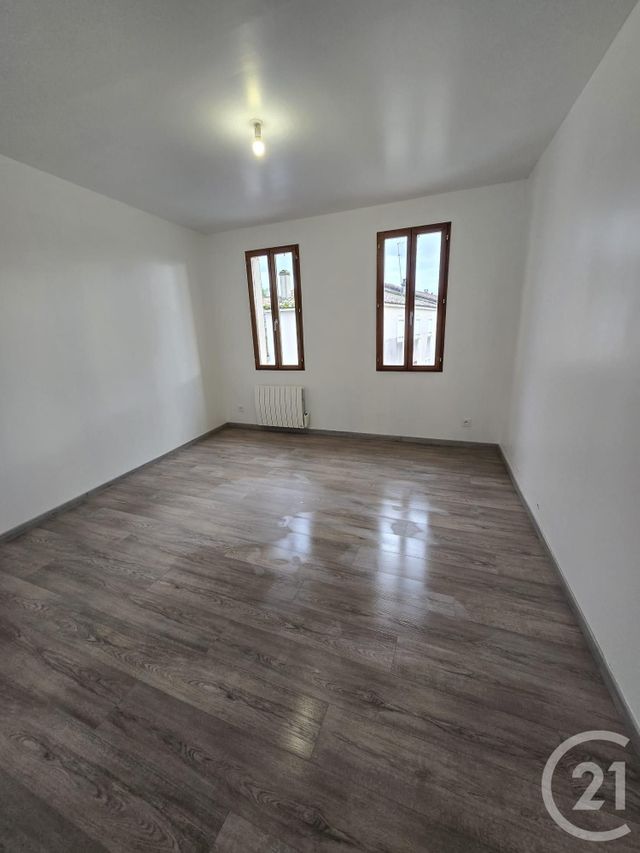 Appartement F4 à louer - 4 pièces - 75.3 m2 - ST PHILIPPE D AIGUILLE - 33 - AQUITAINE - Century 21 Estuaire