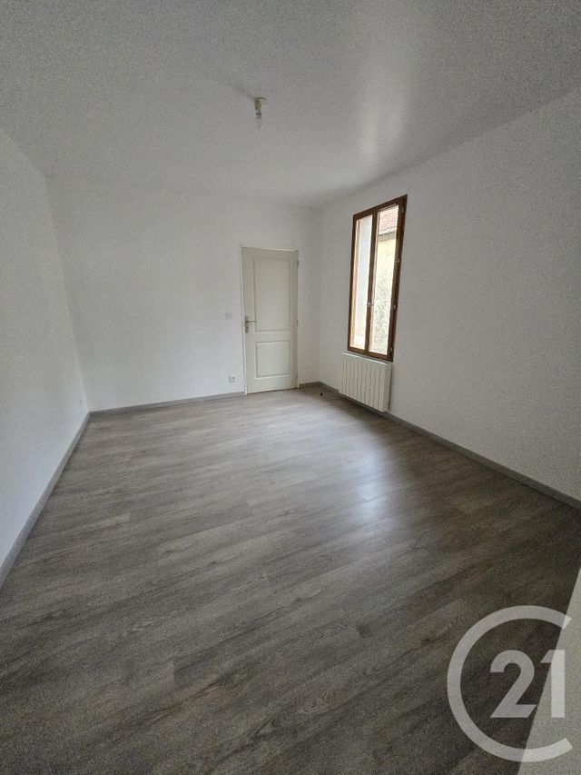 Appartement F4 à louer - 4 pièces - 75.3 m2 - ST PHILIPPE D AIGUILLE - 33 - AQUITAINE - Century 21 Estuaire