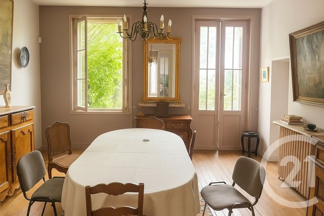 maison à vendre - 8 pièces - 215.56 m2 - ST ANDRE DE CUBZAC - 33 - AQUITAINE - Century 21 Estuaire