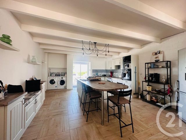 maison à vendre - 6 pièces - 163.0 m2 - BOURG SUR GIRONDE - 33 - AQUITAINE - Century 21 Estuaire