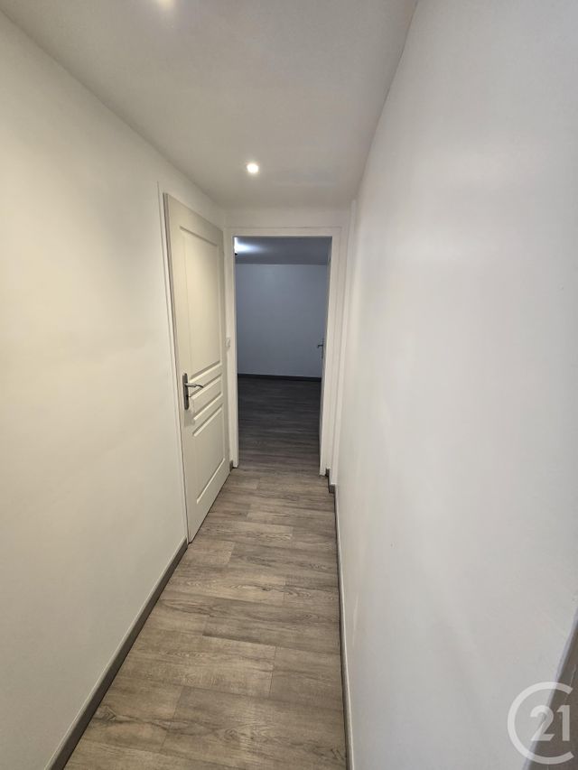 Appartement F2 à louer - 2 pièces - 35.59 m2 - ST EMILION - 33 - AQUITAINE - Century 21 Estuaire