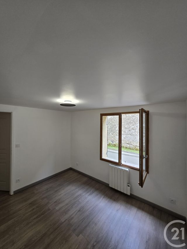 Appartement F2 à louer - 2 pièces - 35.59 m2 - ST EMILION - 33 - AQUITAINE - Century 21 Estuaire