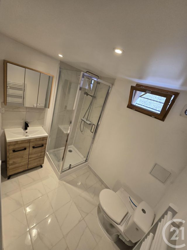 Appartement F2 à louer - 2 pièces - 35.59 m2 - ST EMILION - 33 - AQUITAINE - Century 21 Estuaire