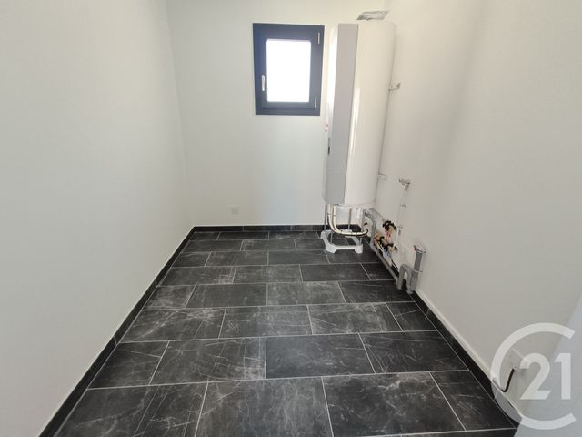 maison à louer - 4 pièces - 82.7 m2 - LARUSCADE - 33 - AQUITAINE - Century 21 Estuaire