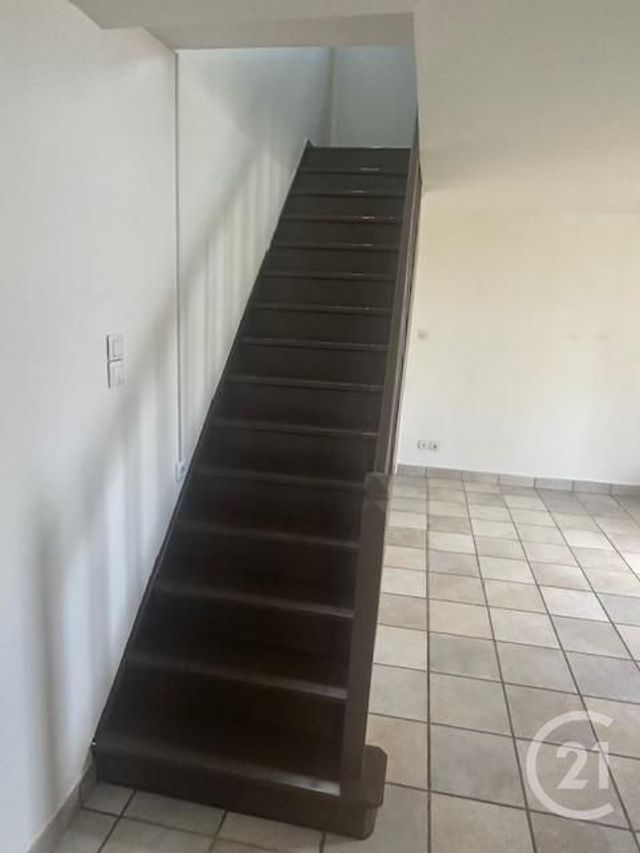 maison à vendre - 3 pièces - 76.0 m2 - AMBARES ET LAGRAVE - 33 - AQUITAINE - Century 21 Estuaire