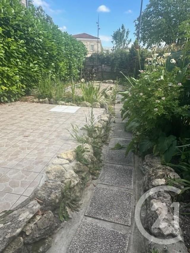 maison à vendre - 3 pièces - 76.0 m2 - AMBARES ET LAGRAVE - 33 - AQUITAINE - Century 21 Estuaire