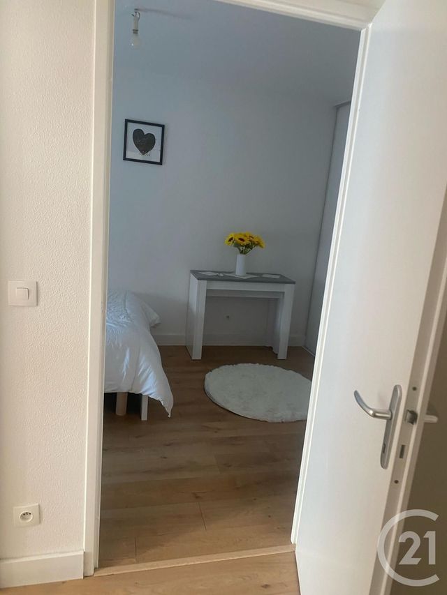 Appartement F3 à vendre - 3 pièces - 56.23 m2 - AMBARES ET LAGRAVE - 33 - AQUITAINE - Century 21 Estuaire
