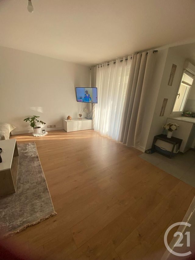 Appartement F3 à vendre - 3 pièces - 56.23 m2 - AMBARES ET LAGRAVE - 33 - AQUITAINE - Century 21 Estuaire
