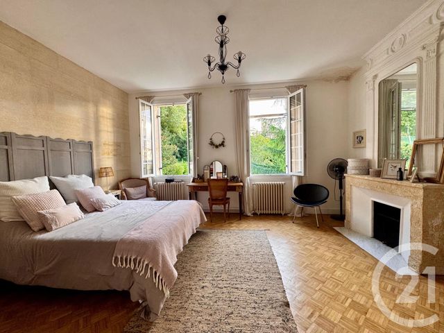 maison à vendre - 8 pièces - 240.32 m2 - FRONSAC - 33 - AQUITAINE - Century 21 Estuaire