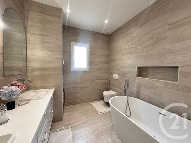 maison à vendre - 4 pièces - 117.0 m2 - CUBZAC LES PONTS - 33 - AQUITAINE - Century 21 Estuaire