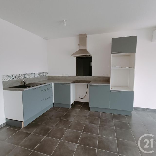 maison à louer - 4 pièces - 105.01 m2 - CUBZAC LES PONTS - 33 - AQUITAINE - Century 21 Estuaire