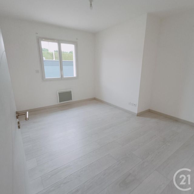 maison à louer - 4 pièces - 105.01 m2 - CUBZAC LES PONTS - 33 - AQUITAINE - Century 21 Estuaire