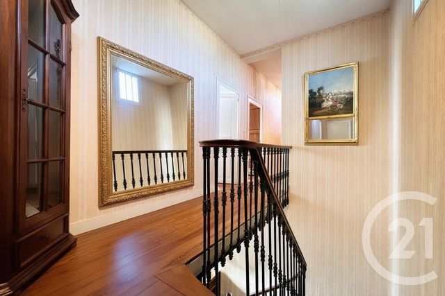 maison à vendre - 7 pièces - 280.0 m2 - ST ANDRE DE CUBZAC - 33 - AQUITAINE - Century 21 Estuaire