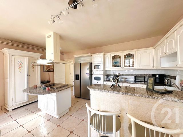 maison à vendre - 7 pièces - 280.0 m2 - ST ANDRE DE CUBZAC - 33 - AQUITAINE - Century 21 Estuaire