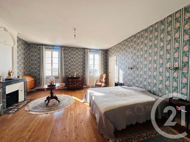 maison à vendre - 7 pièces - 280.0 m2 - ST ANDRE DE CUBZAC - 33 - AQUITAINE - Century 21 Estuaire