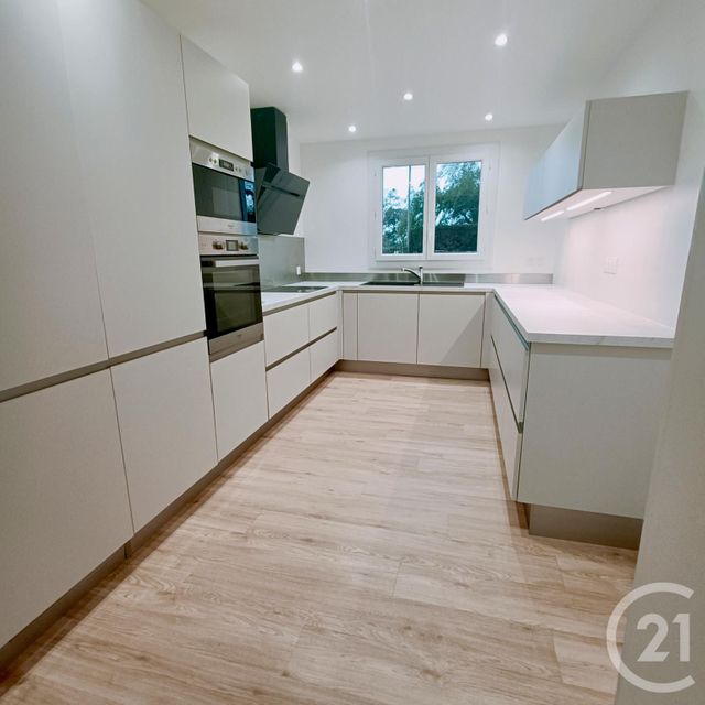 maison à vendre - 4 pièces - 100.0 m2 - ST ROMAIN LA VIRVEE - 33 - AQUITAINE - Century 21 Estuaire